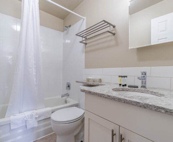 Safari Beach Resort Osoyoos - Unit 217