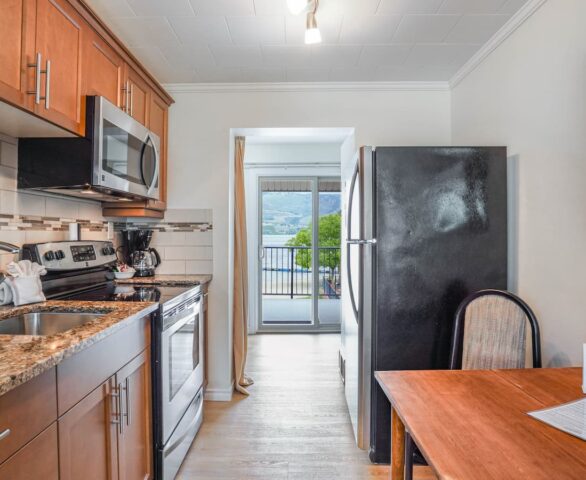 Safari Beach Resort Osoyoos - Unit 218