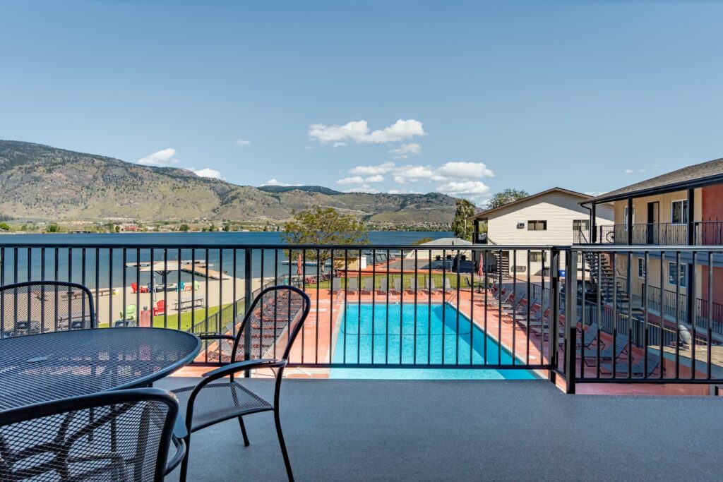 Safari Beach Resort Osoyoos - Unit 220